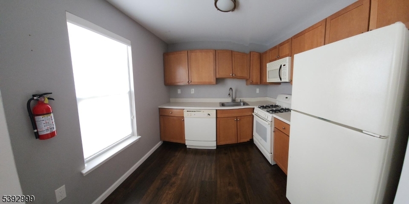 Harbortown Sail - Residential Lease