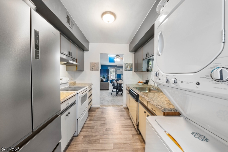 Tiffany Park - Residential