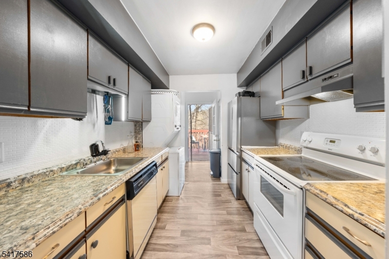 Tiffany Park - Residential