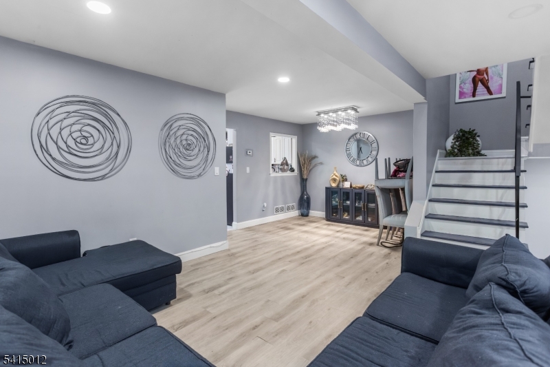 Hastings Square - Residential