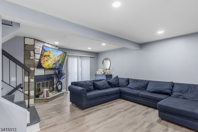 Hastings Square - Residential