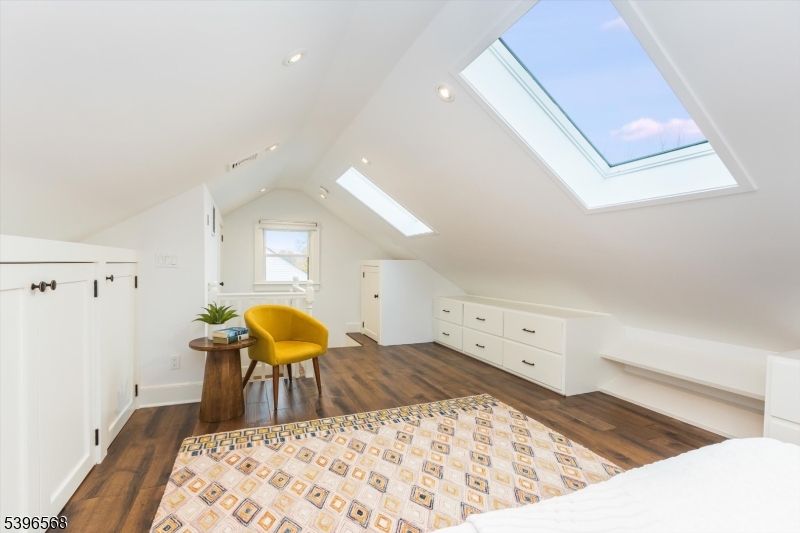 Oakview - Residential