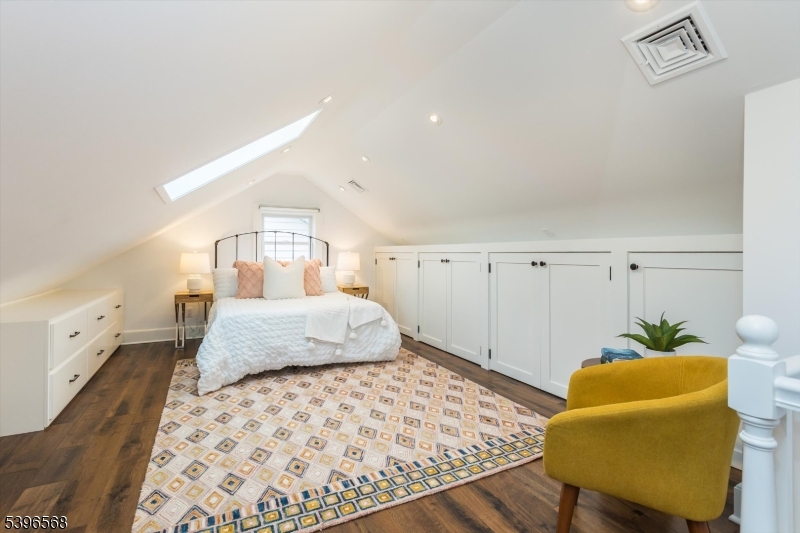 Oakview - Residential