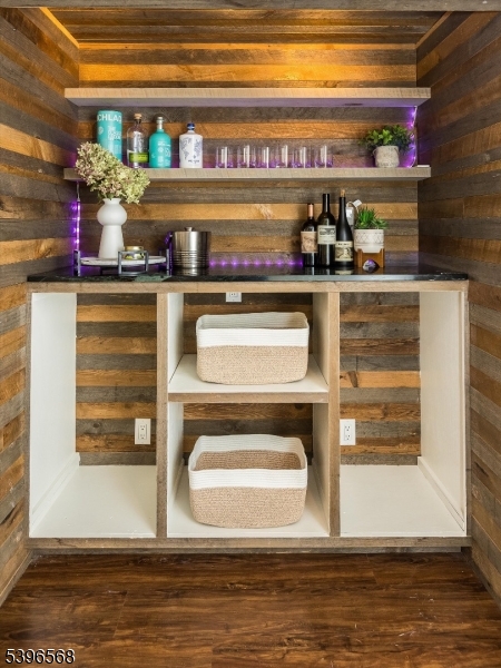 Oakview - Residential