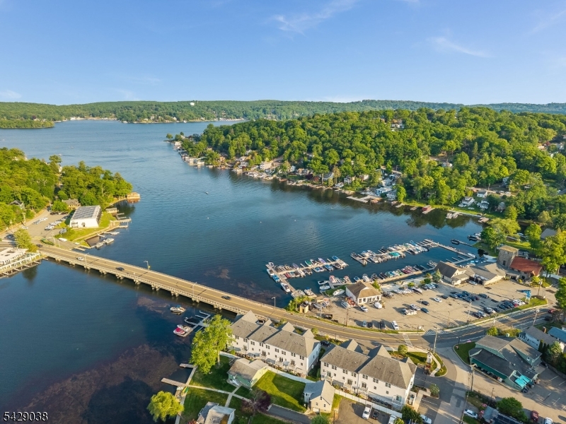 Crescent Cove Lk Hopatcong - Residential