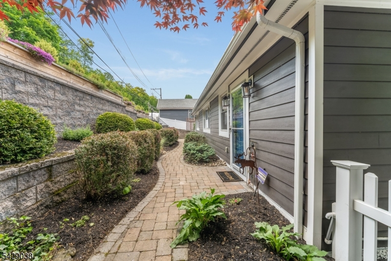 Crescent Cove Lk Hopatcong - Residential