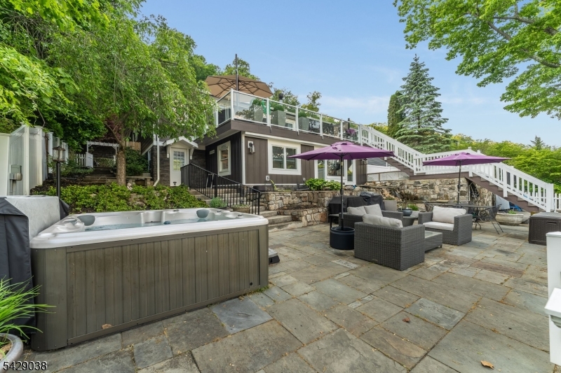 Crescent Cove Lk Hopatcong - Residential