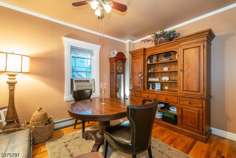 Caldwell Boro Twp., New Jersey 07006, United States, 3 Bedrooms Bedrooms, ,3 BathroomsBathrooms,Residential,Pending,185144