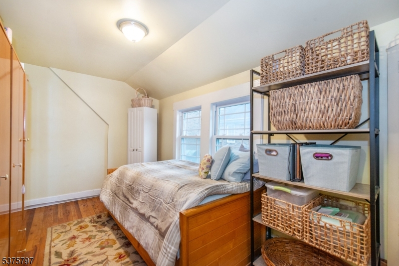 Caldwell Boro Twp., New Jersey 07006, United States, 3 Bedrooms Bedrooms, ,3 BathroomsBathrooms,Residential,Pending,185144