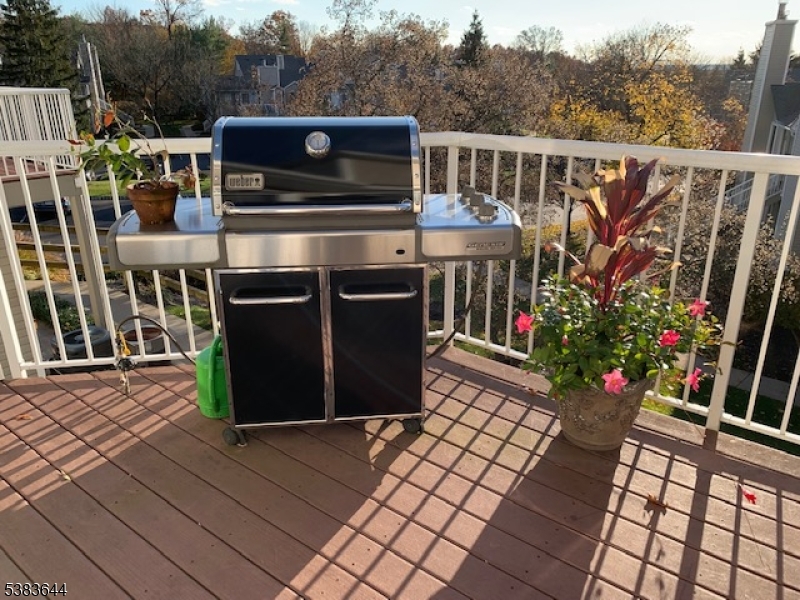 PINEVALE - Residential