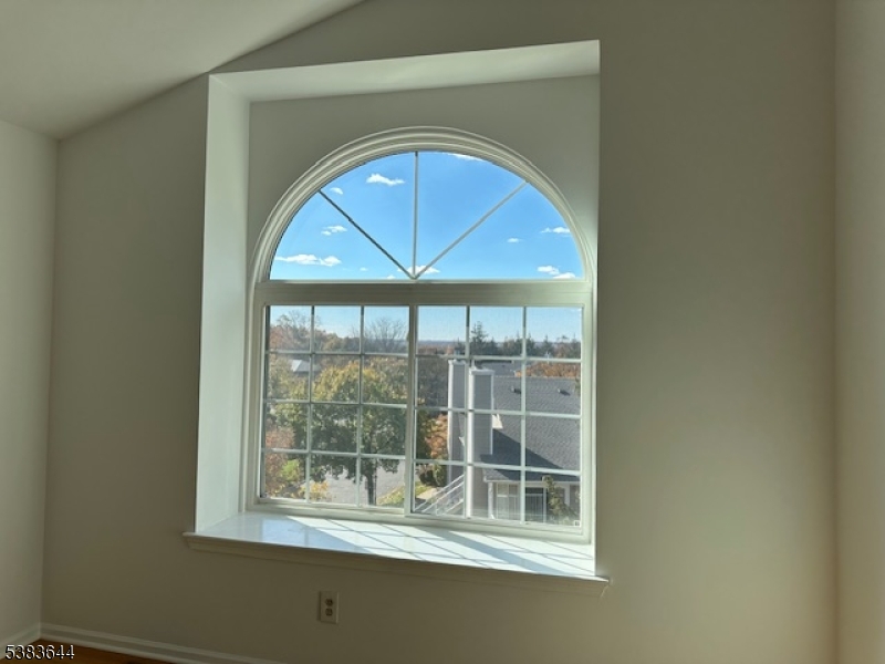 PINEVALE - Residential