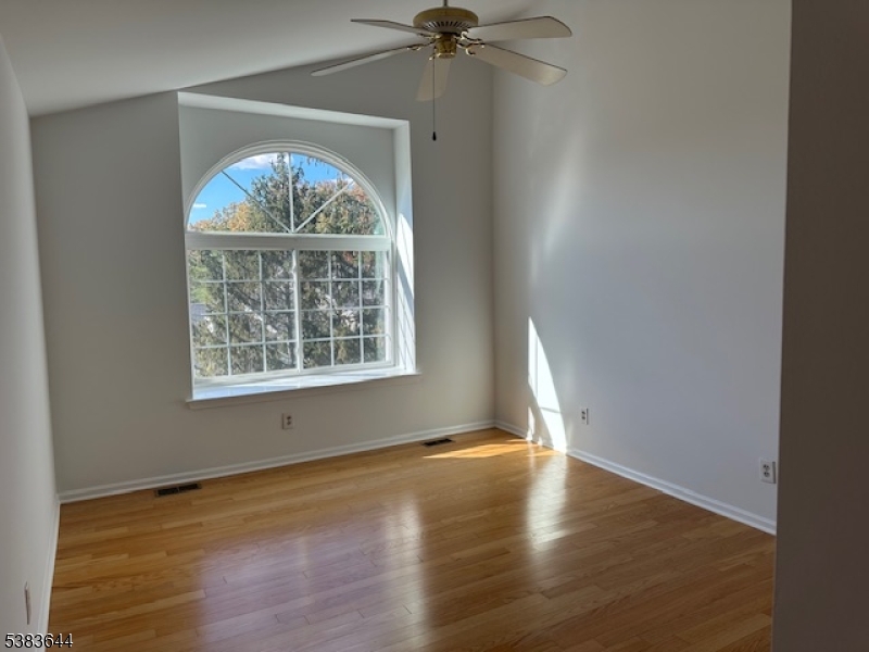 PINEVALE - Residential