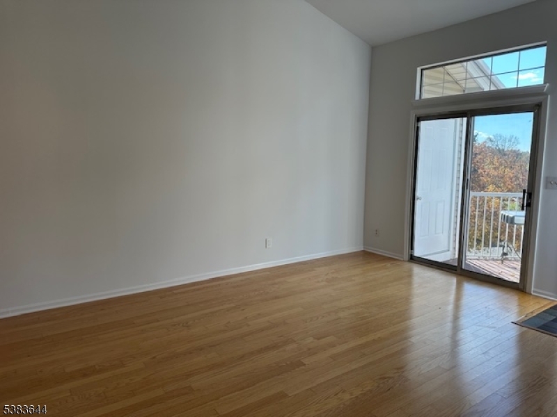 PINEVALE - Residential