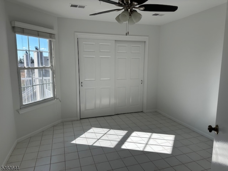 PINEVALE - Residential