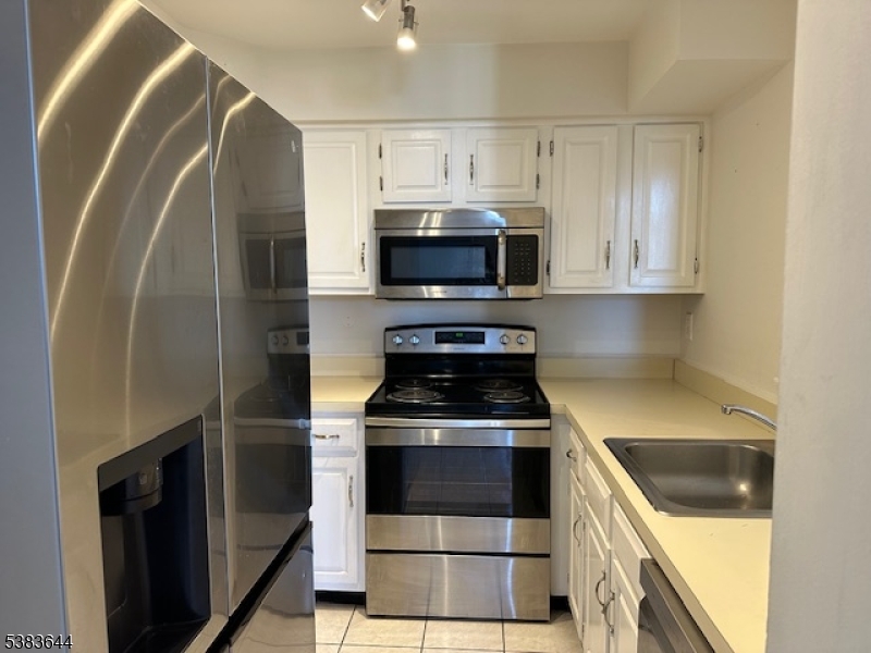 PINEVALE - Residential