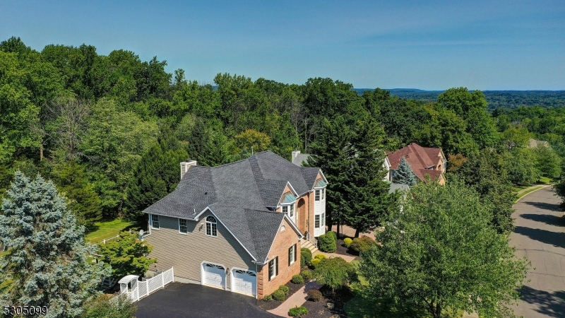 Beacon Crest II - Residential