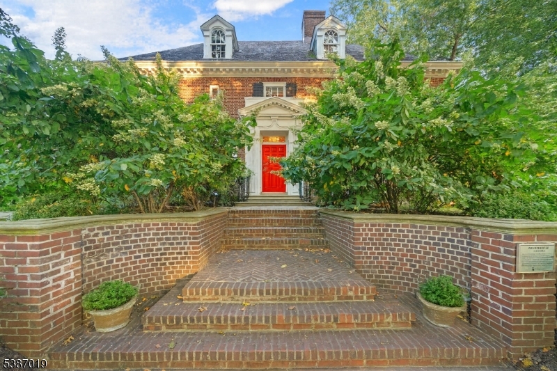 Forest Hill - Residential