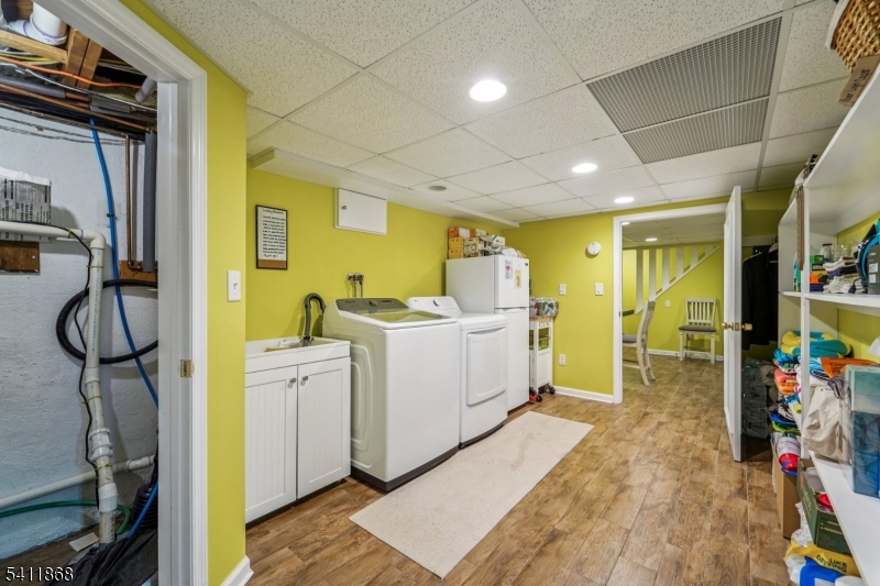 Pines Lake - Residential