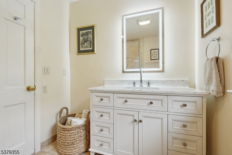 New Vernon - Residential