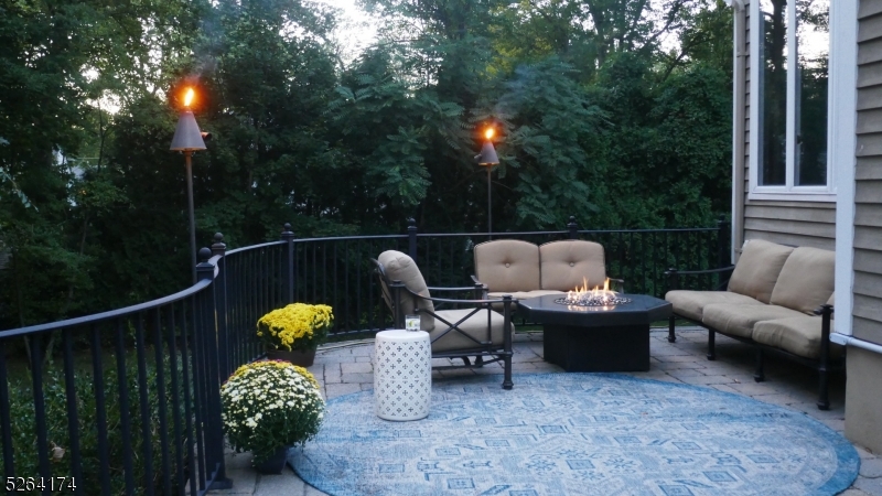 Upper Washington - Residential