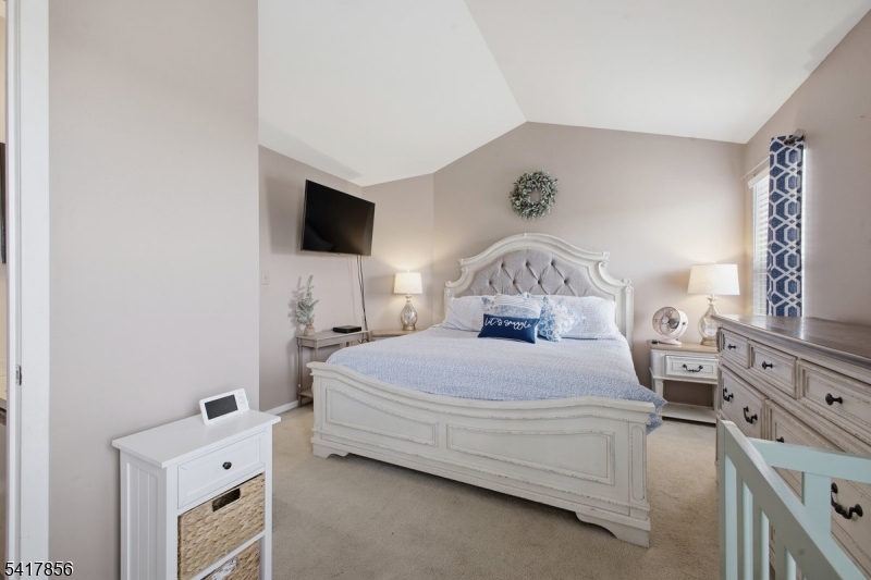 PANTHER VALLEY - Residential