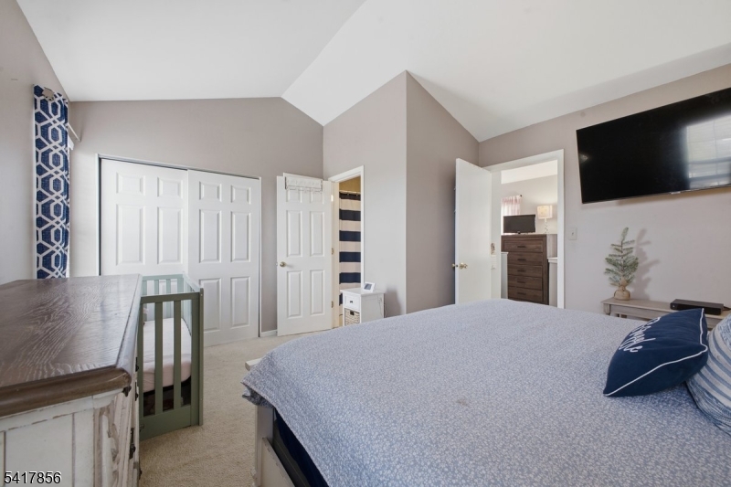 PANTHER VALLEY - Residential