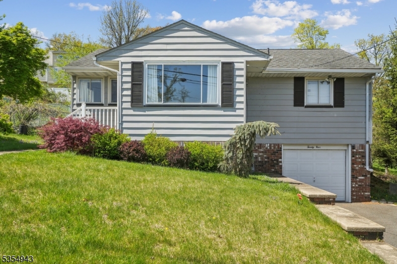 24 Grandview Ave