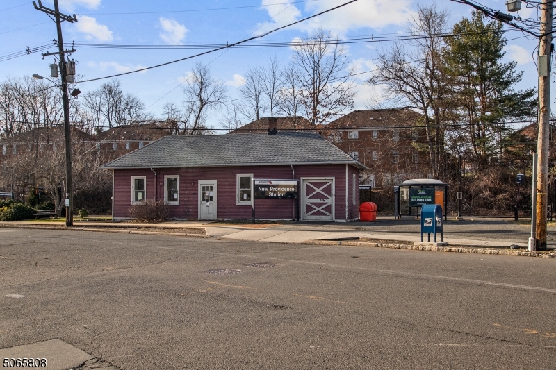 SUMMIT VILLAGE - Residential Lease