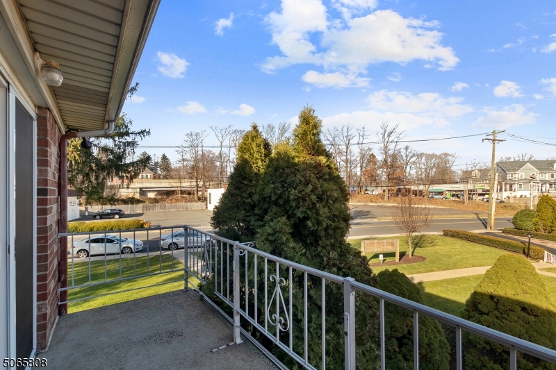 SUMMIT VILLAGE - Residential Lease