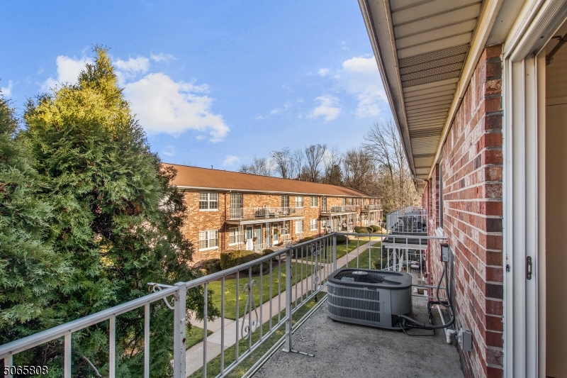 SUMMIT VILLAGE - Residential Lease