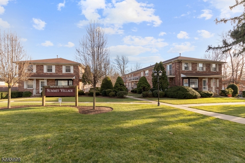 SUMMIT VILLAGE - Residential Lease