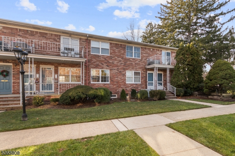 SUMMIT VILLAGE - Residential Lease