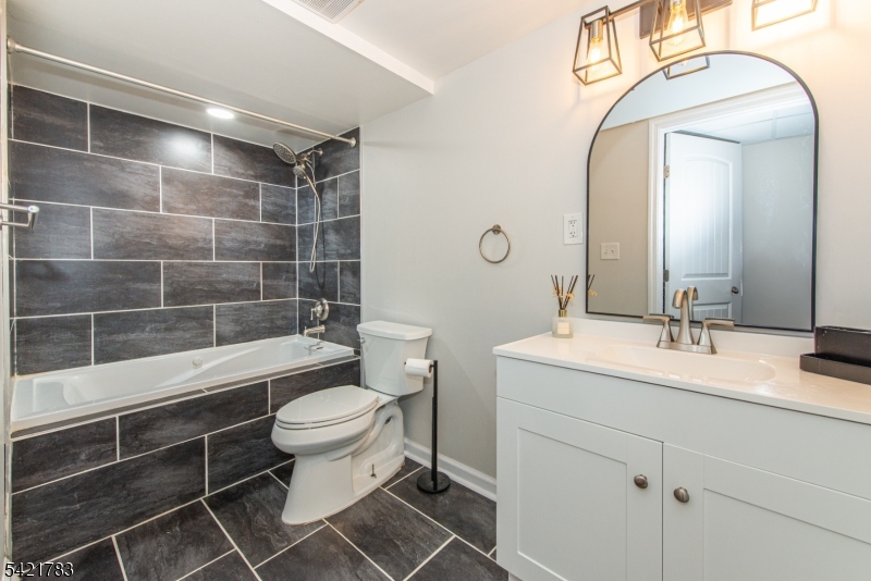 Oak Ridge - Residential