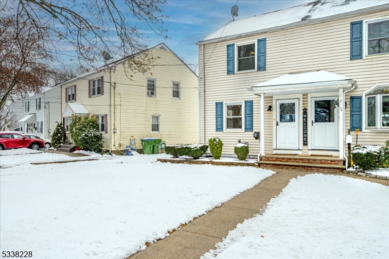 Edison Twp., New Jersey 08837, United States, 2 Bedrooms Bedrooms, ,1 BathroomBathrooms,Residential,Pending,4791