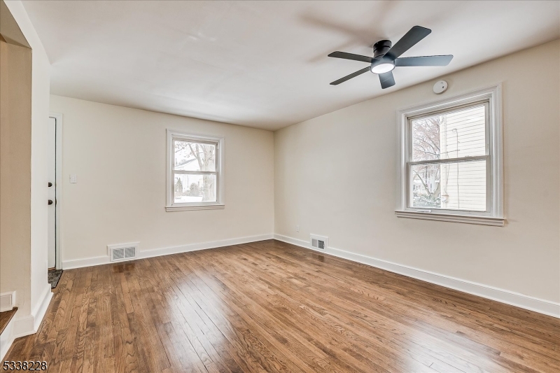 Edison Twp., New Jersey 08837, United States, 2 Bedrooms Bedrooms, ,1 BathroomBathrooms,Residential,Pending,4791