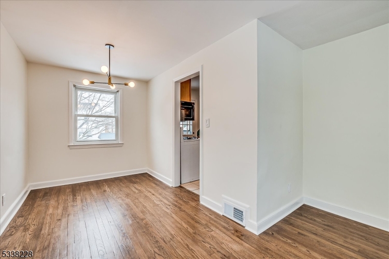 Edison Twp., New Jersey 08837, United States, 2 Bedrooms Bedrooms, ,1 BathroomBathrooms,Residential,Pending,4791