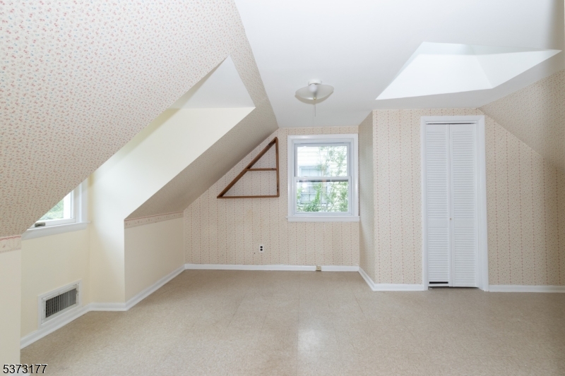 Union Twp., New Jersey 07083, United States, 4 Bedrooms Bedrooms, ,1 BathroomBathrooms,Residential,Active,176818