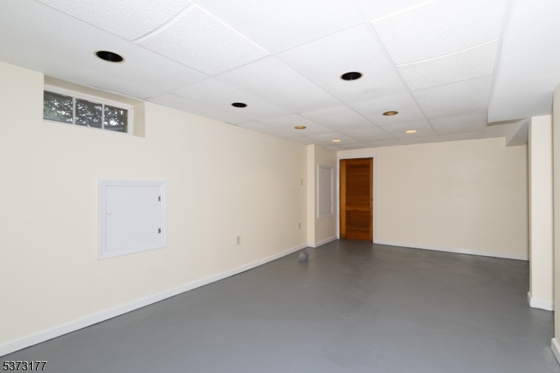 Union Twp., New Jersey 07083, United States, 4 Bedrooms Bedrooms, ,1 BathroomBathrooms,Residential,Active,176818