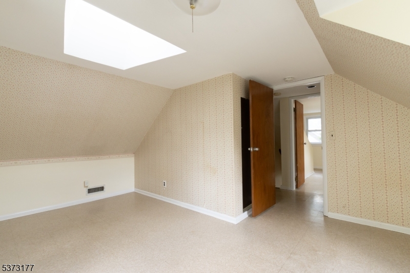 Union Twp., New Jersey 07083, United States, 4 Bedrooms Bedrooms, ,1 BathroomBathrooms,Residential,Active,176818