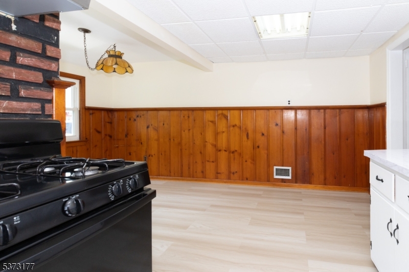 Union Twp., New Jersey 07083, United States, 4 Bedrooms Bedrooms, ,1 BathroomBathrooms,Residential,Active,176818