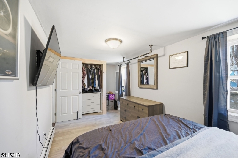 Lindy's Lake - Residential