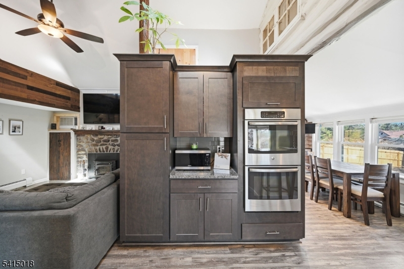 Lindy's Lake - Residential