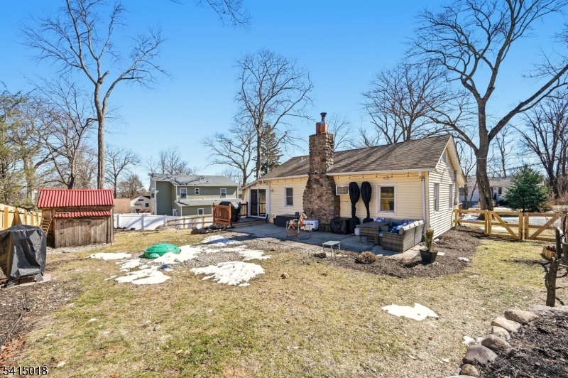 Lindy's Lake - Residential