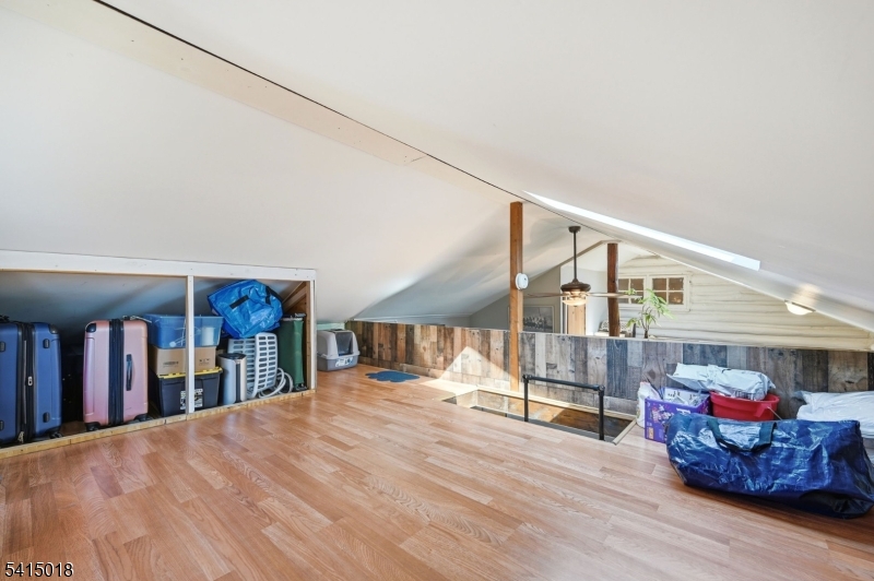 Lindy's Lake - Residential