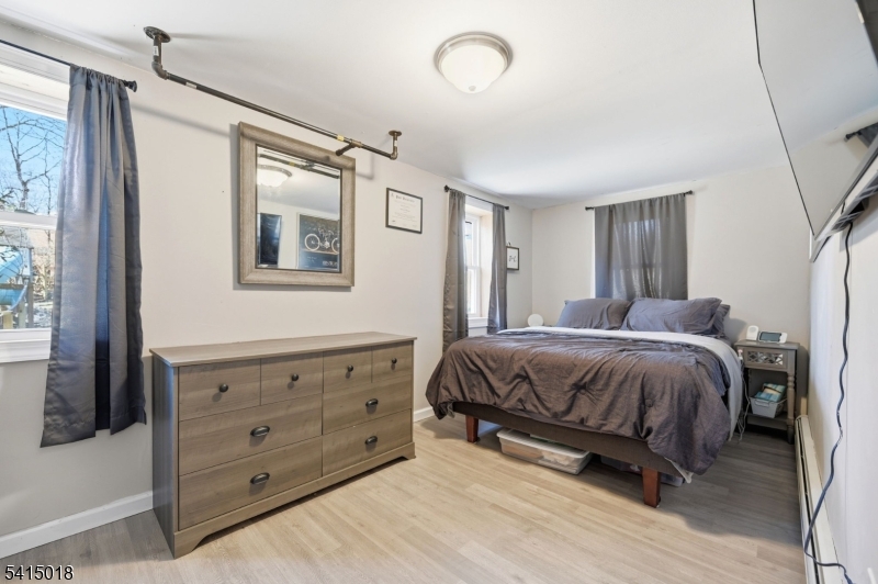 Lindy's Lake - Residential