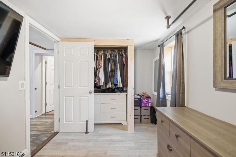 Lindy's Lake - Residential