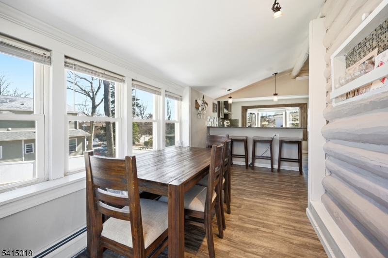 Lindy's Lake - Residential