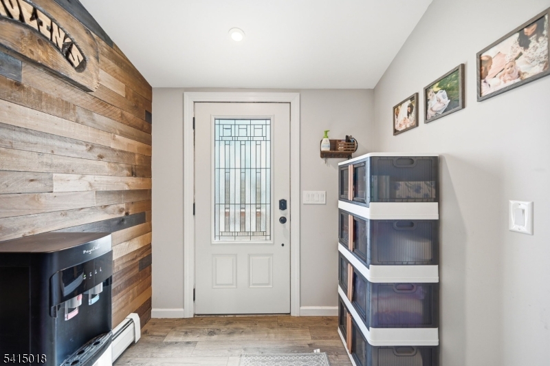 Lindy's Lake - Residential