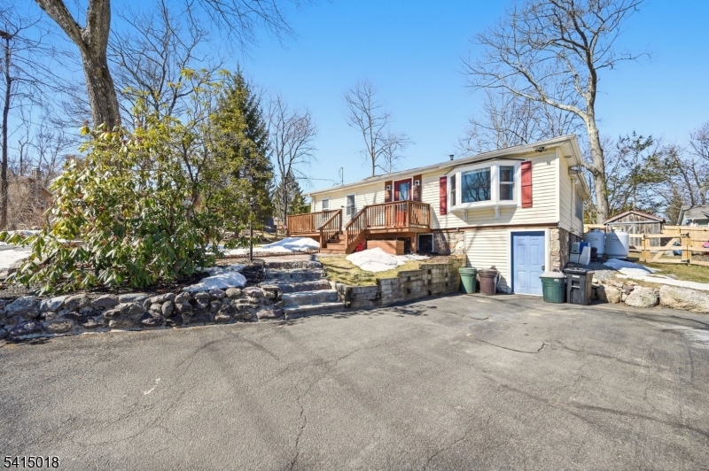 Lindy's Lake - Residential