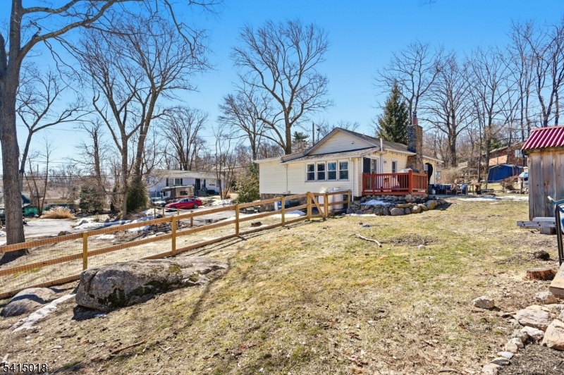 Lindy's Lake - Residential